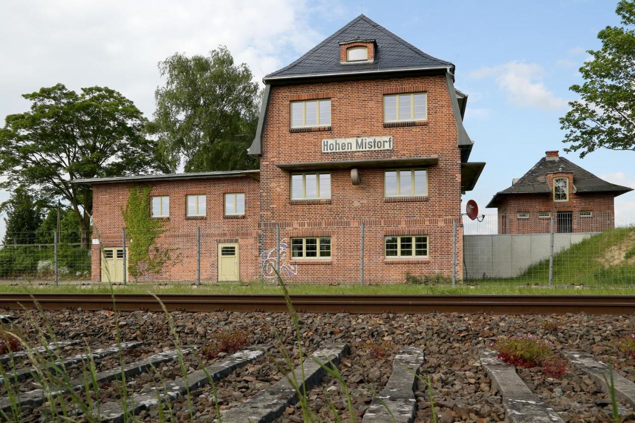Bahnhof Hohen Mistorf Apartment Exterior foto